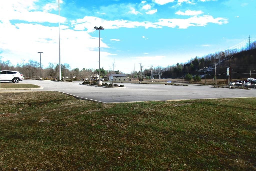 421 Hilltop Dr, Princeton, WV 24739